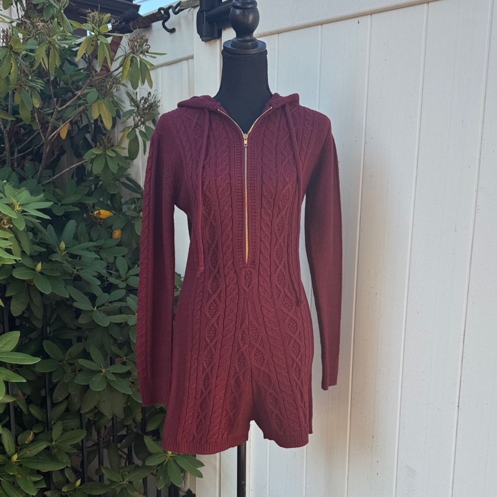 Fashion nova romper small